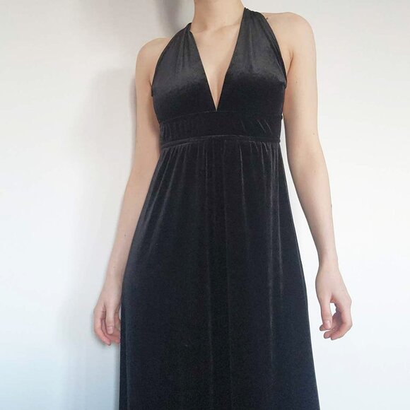 Vintage 90s low cut black velvet babydoll halter maxi dress for the Holidays - Picture 2 of 7